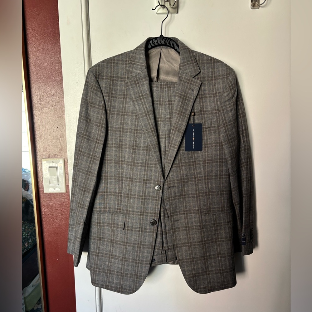 SOLD NWT Men’s Wearhouse Joseph Abboud Suit Seps, 40R 34W Grey/Tan Plaid